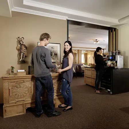 Alpina&more I מלון