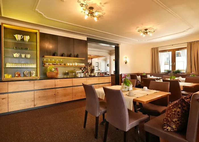 Alpina&more I ホテル ザーファウス