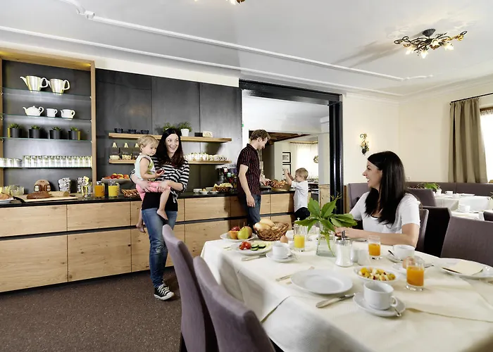 Alpina&more I ホテル 4*