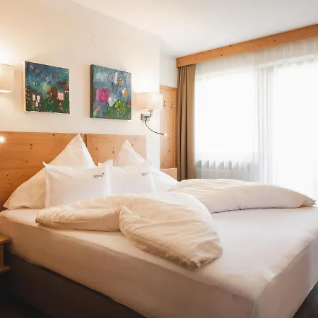 Hotel Alpina 4*
