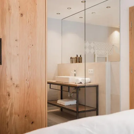 Hotel Alpina 4*